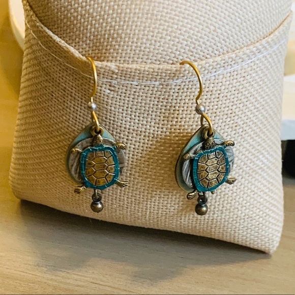 Mixed tone earrings from Hawaii, sea turtle - Picture 2 of 6